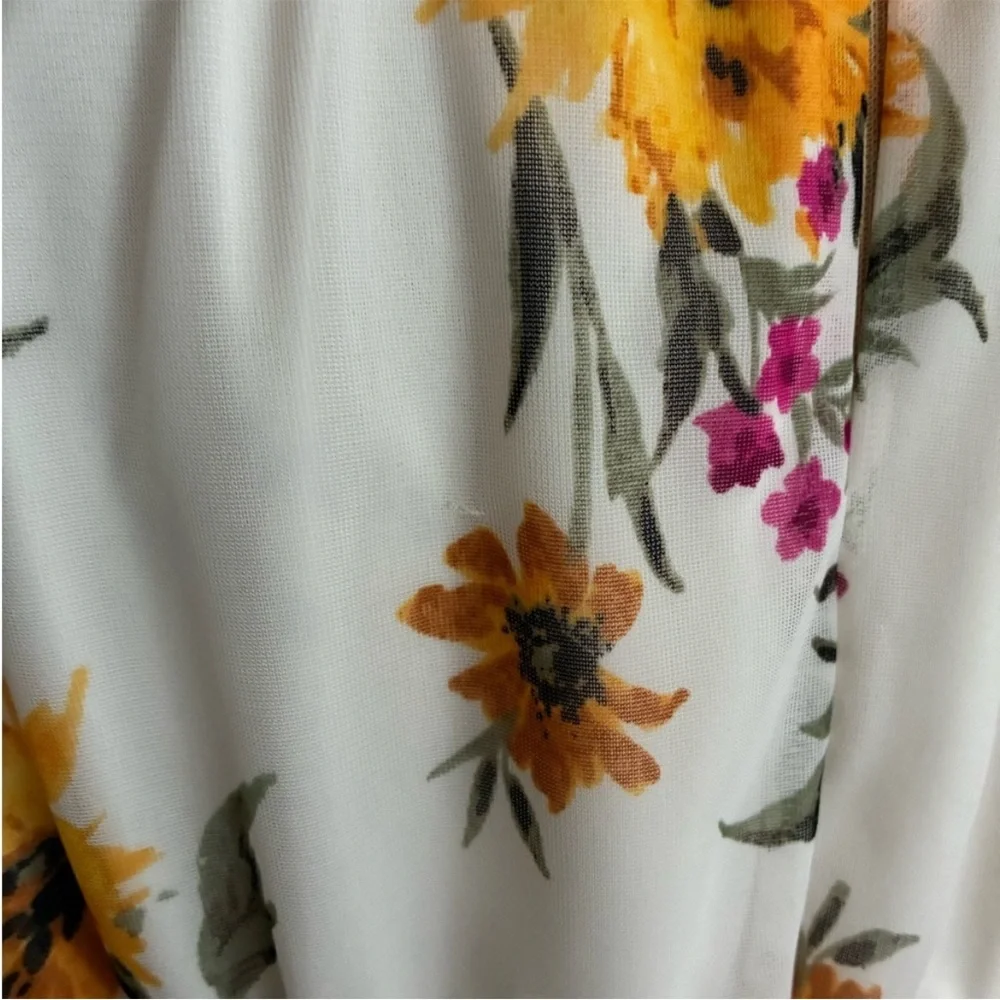 ❤️$10 Express floral tank - Picture 6 of 9